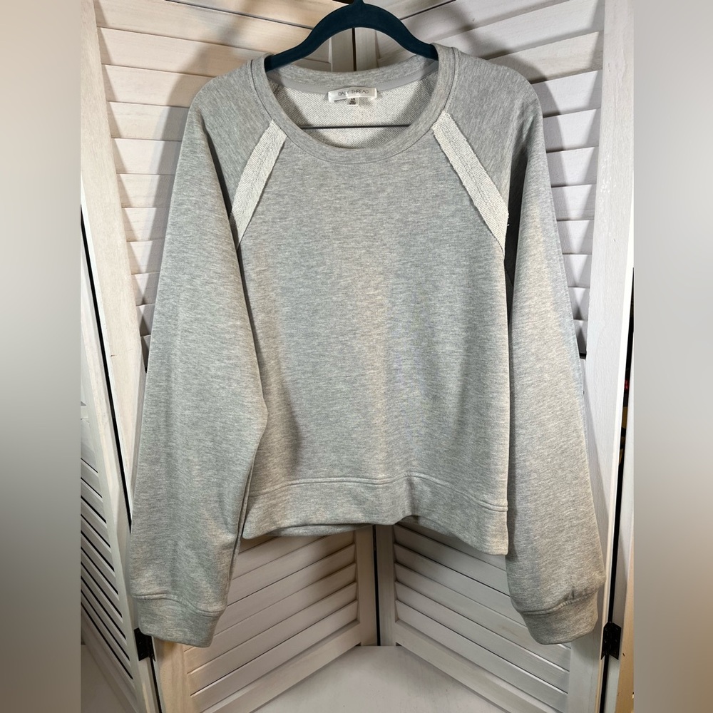 NWOT DAILY THREAD SWEATSHIRT